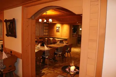 Ein Restaurant oder anderes Speiselokal in der Unterkunft Hotel & Restaurant Diana