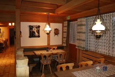 Ein Restaurant oder anderes Speiselokal in der Unterkunft Hotel & Restaurant Diana