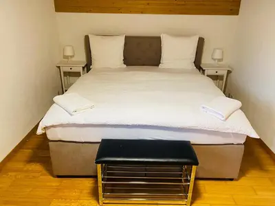 Ein Bett oder Betten in einem Zimmer der Unterkunft Lake facing Studio