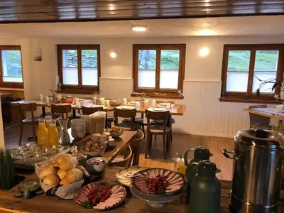 Essen in der Lodge oder in der Nähe