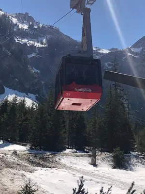 Ein allgemeiner Bergblick oder ein Berglick von der Ferienwohnung aus