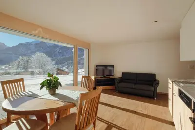 Ein allgemeiner Bergblick oder ein Berglick von der Ferienwohnung aus