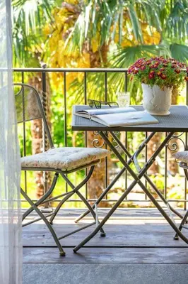 Ein Garten an der Unterkunft Casa Ruth Brissago