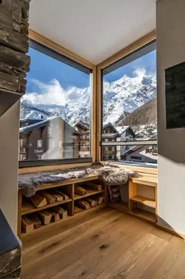 Ein allgemeiner Bergblick oder ein Berglick von der Ferienwohnung aus