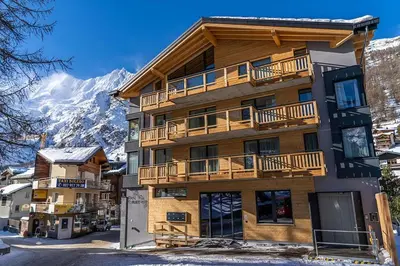 Das Gebäude in dem sich die Ferienwohnung befindet