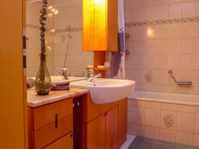 Ein Badezimmer in der Unterkunft Apartment Arbgrat by Interhome