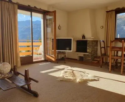 Ein allgemeiner Bergblick oder ein Berglick von der Ferienwohnung aus