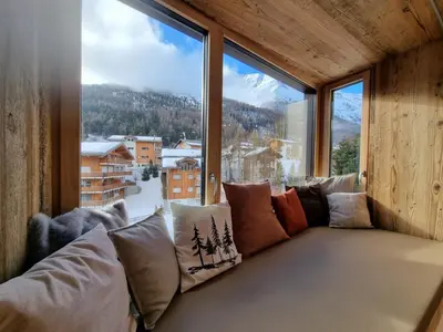 Ein allgemeiner Bergblick oder ein Berglick von der Ferienwohnung aus