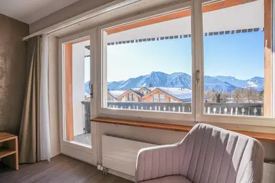 Ein allgemeiner Bergblick oder ein Berglick von der Ferienwohnung aus