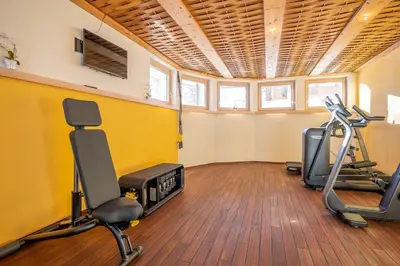 Das Fitnesscenter und/oder die Fitnesseinrichtungen in der Unterkunft Royal A Penthouse