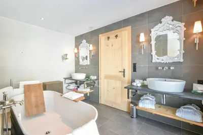Ein Badezimmer in der Unterkunft Royal A Penthouse