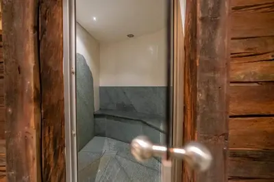 Ein Badezimmer in der Unterkunft Royal A Penthouse
