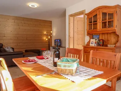Küche/Küchenzeile in der Unterkunft Apartment Chalet Molignon by Interhome