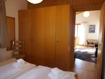 Ein Bett oder Betten in einem Zimmer der Unterkunft Apartment Chalet Grindelwaldgletscher by Interhome