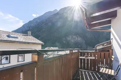 Ein allgemeiner Bergblick oder ein Berglick von der Ferienwohnung aus