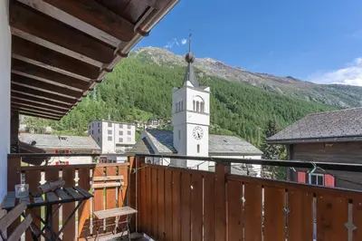 Ein allgemeiner Bergblick oder ein Berglick von der Ferienwohnung aus