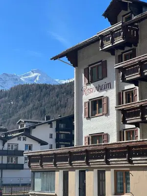Ein allgemeiner Bergblick oder ein Berglick von der Ferienwohnung aus