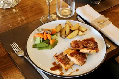 Essen im Hotel oder in der Nähe