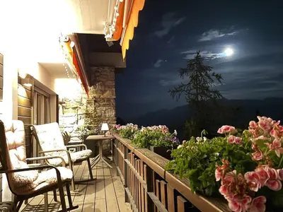 Ein Balkon oder eine Terrasse in der Unterkunft Magnifique résidence à quelques pas des remontées mécaniques et centre Montana