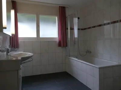 Ein Badezimmer in der Unterkunft Apartment Résidence Sans Souci by Interhome