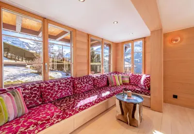 Ein Sitzbereich in der Unterkunft Chalet Vreneli