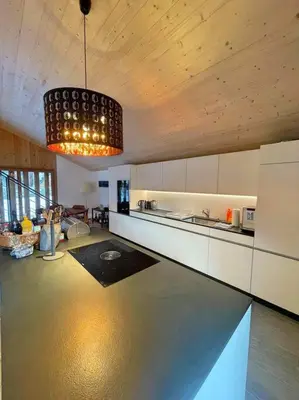 Küche/Küchenzeile in der Unterkunft Fantastic renovated Chalet in the heart of Alps