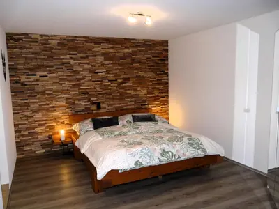 Ein Bett oder Betten in einem Zimmer der Unterkunft Apartment Morgengruss - 3 Min Walk to Train Station, Central & Quiet