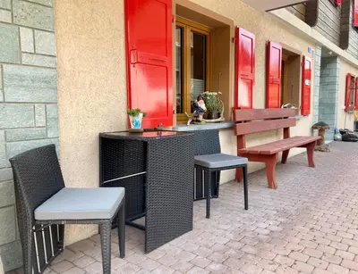 Ein Sitzbereich in der Unterkunft Apartment Morgengruss - 3 Min Walk to Train Station, Central & Quiet