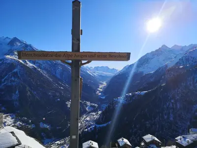 Ein allgemeiner Bergblick oder ein Berglick von der Ferienwohnung aus