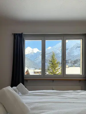 Ein allgemeiner Bergblick oder ein Berglick von der Ferienwohnung aus