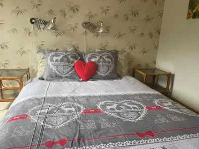 Ein Bett oder Betten in einem Zimmer der Unterkunft Ideally located 3.5 rooms flat
